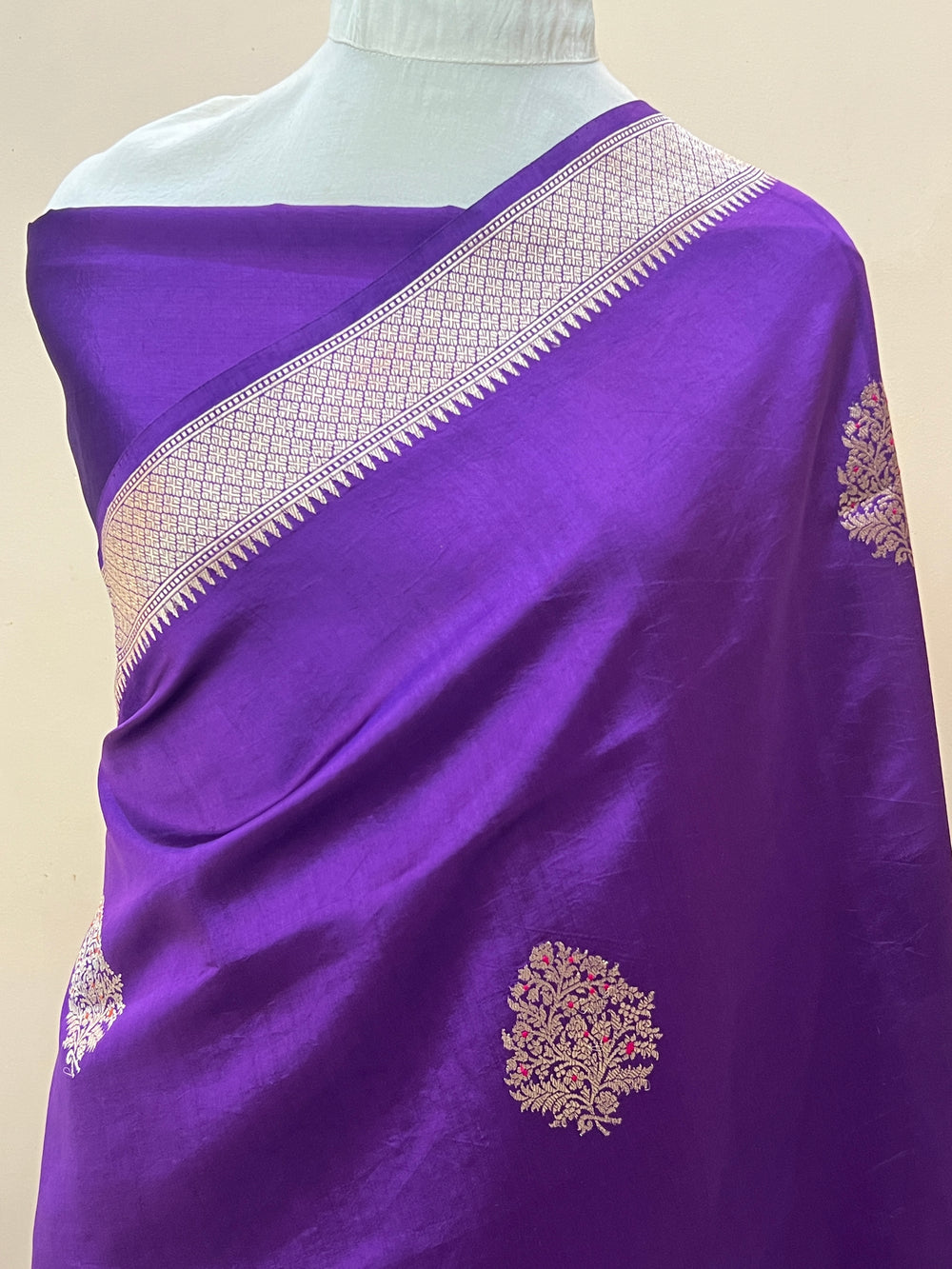 Purple Pure Silk Handloom Banarasi Saree with Kadhwa meenakari motifs