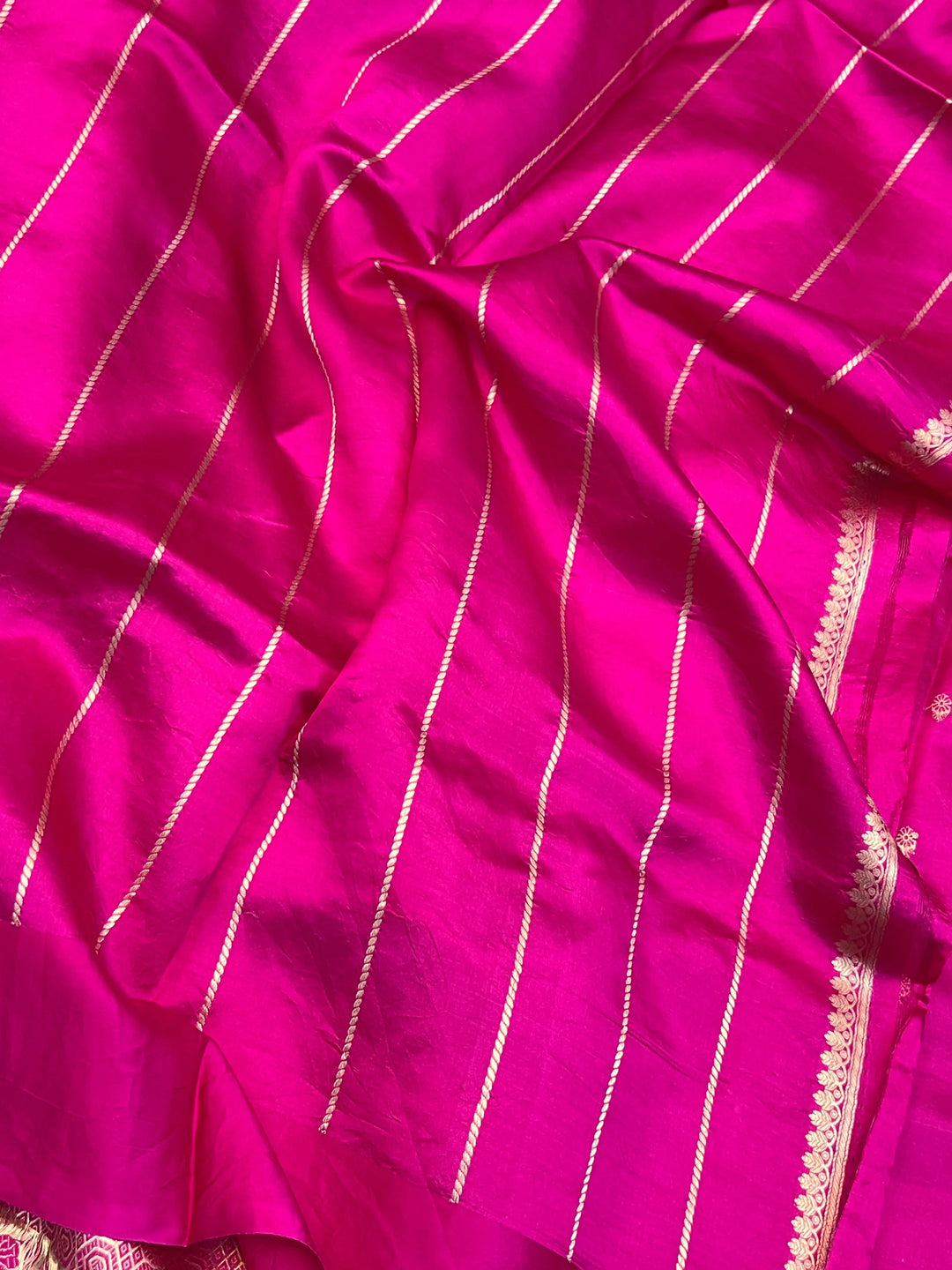 Rani Pink Pure Silk Handloom Banarasi Saree with Kadhwa Motifs