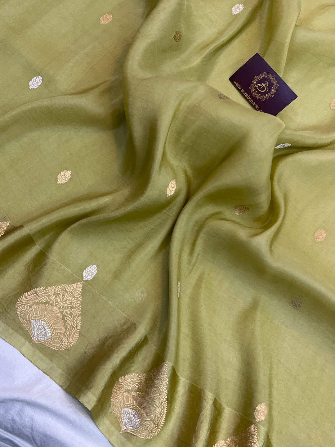 Pastel Olive Green Pure Katan Organza Silk Handloom Banarasi Saree