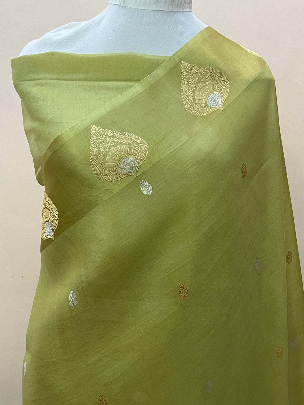 Pastel Olive Green Pure Katan Organza Silk Handloom Banarasi Saree