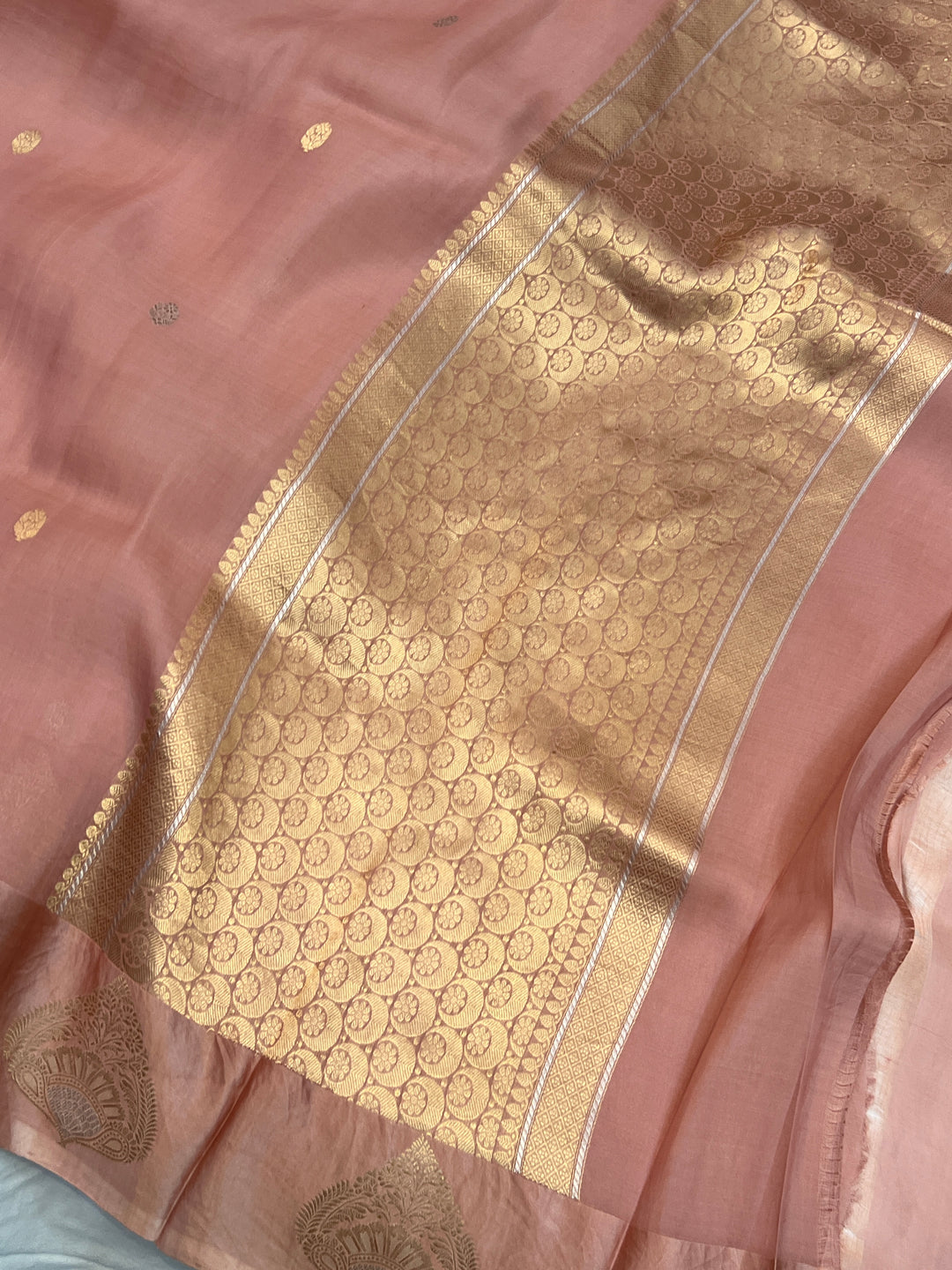 Dusty Rose Pure Katan Organza Silk Handloom Banarasi Saree