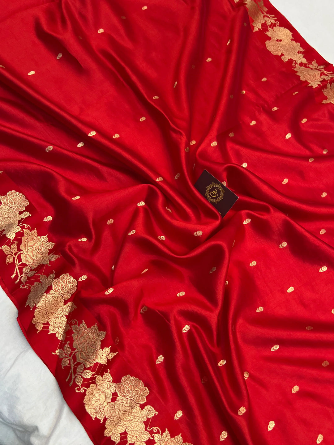 Red Pure Silk Handloom Banarasi Saree with Kadhwa Motifs