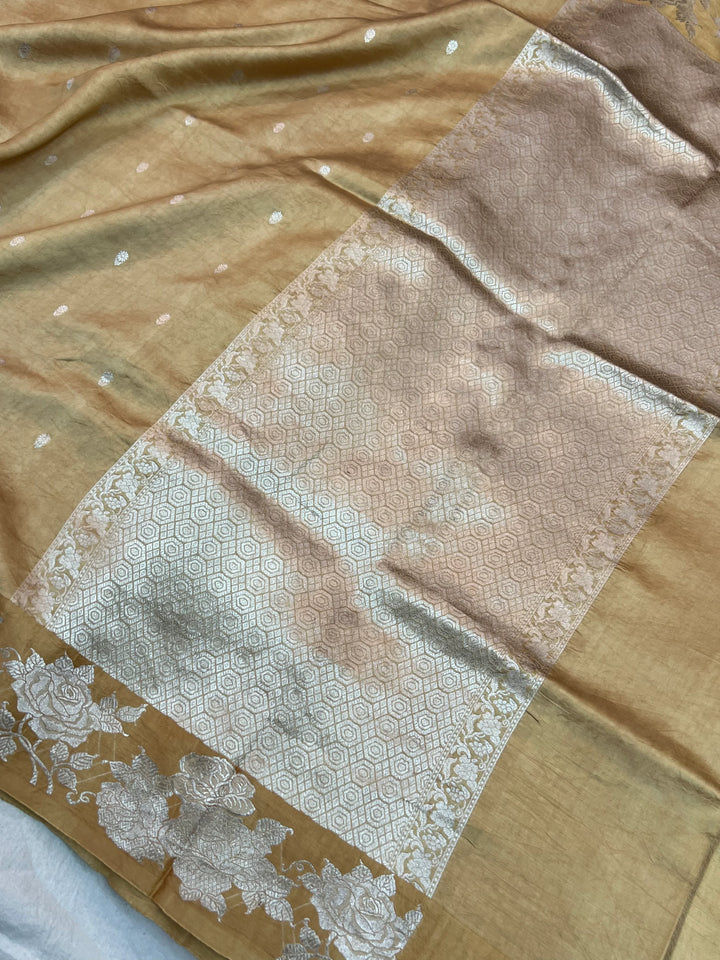Golden Pure Silk Handloom Banarasi Saree with Kadhwa Motifs