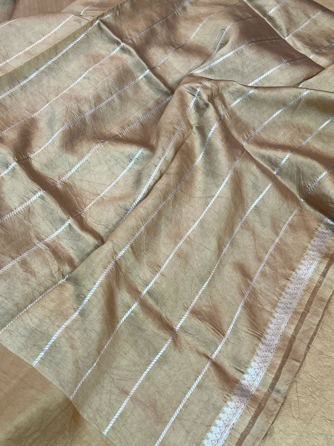 Golden Pure Silk Handloom Banarasi Saree with Kadhwa Motifs