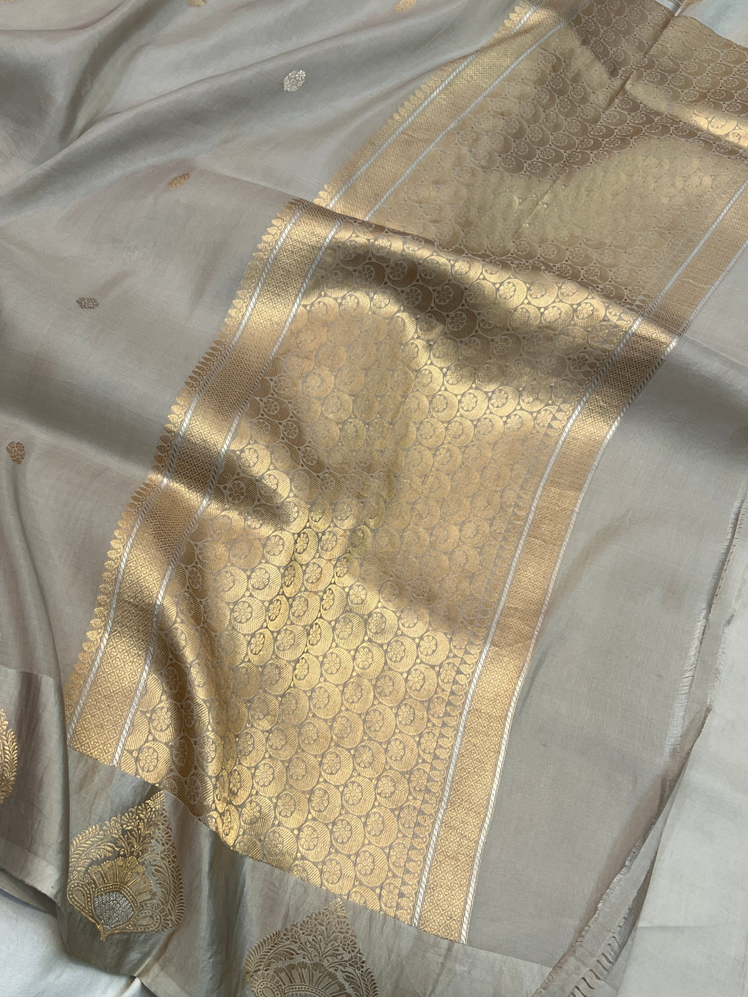 Grey Pure Katan Organza Silk Handloom Banarasi Saree
