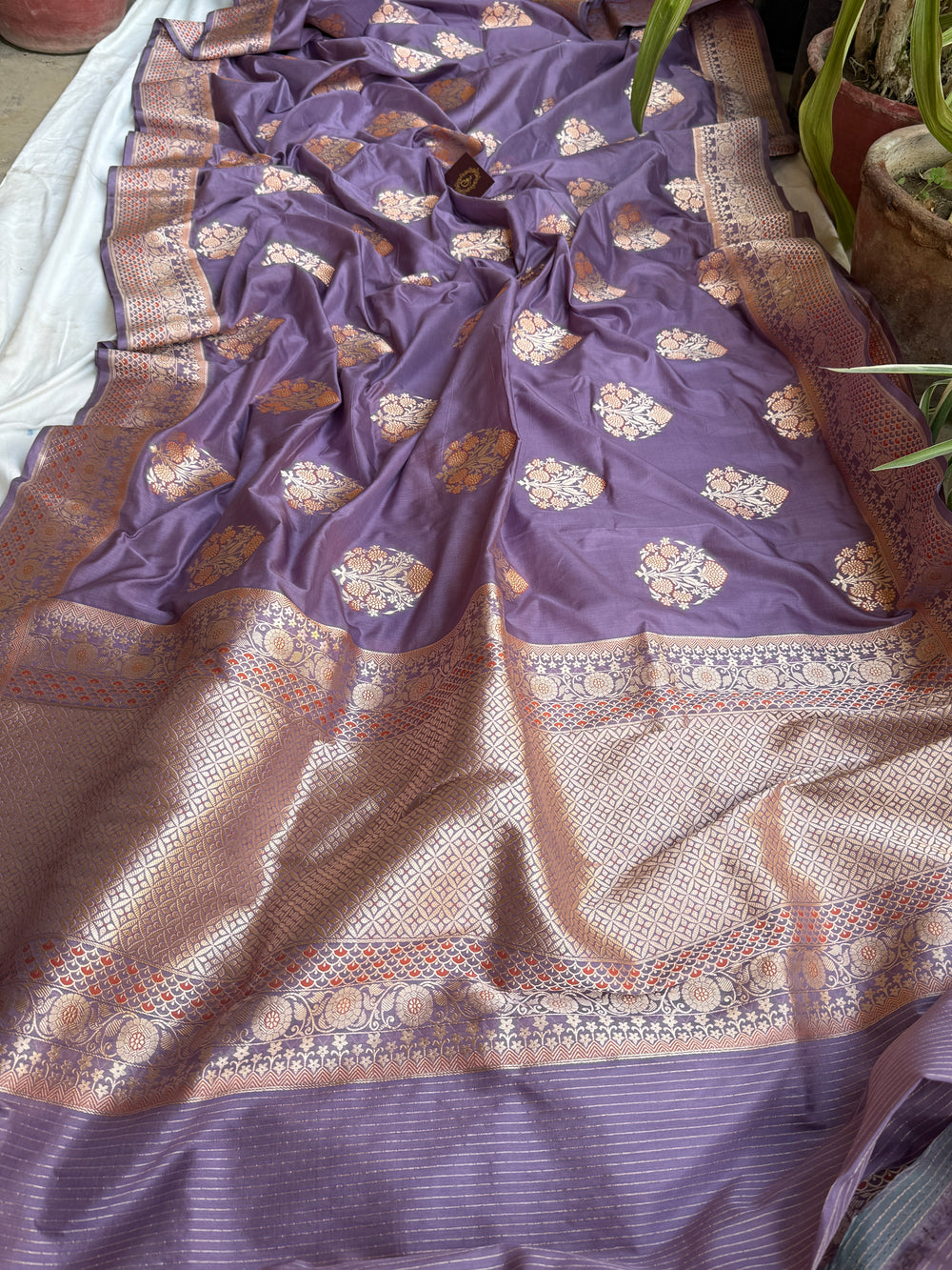 Lavender Pure Katan silk Handloom Banarasi Saree