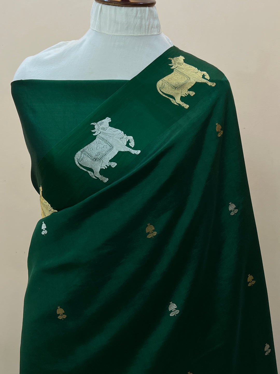 Bottle Green Pure Katan Silk Banarasi Handloom Saree
