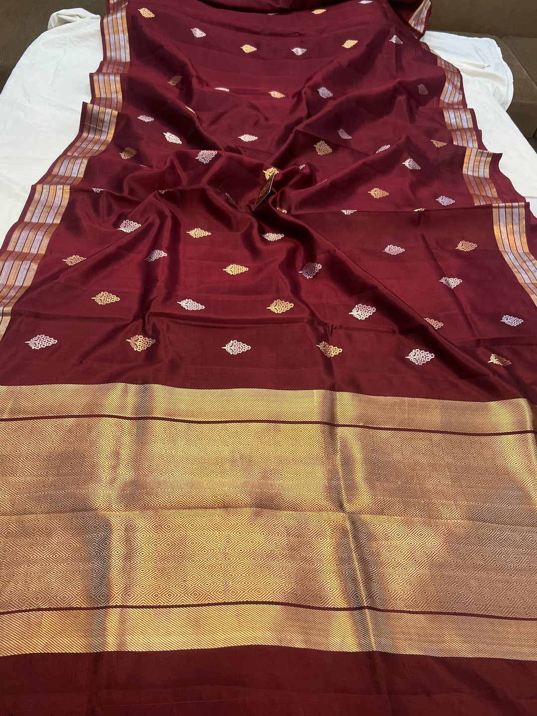 Maroon Pure Banarasi Handloom Silk Saree - Aura Benaras