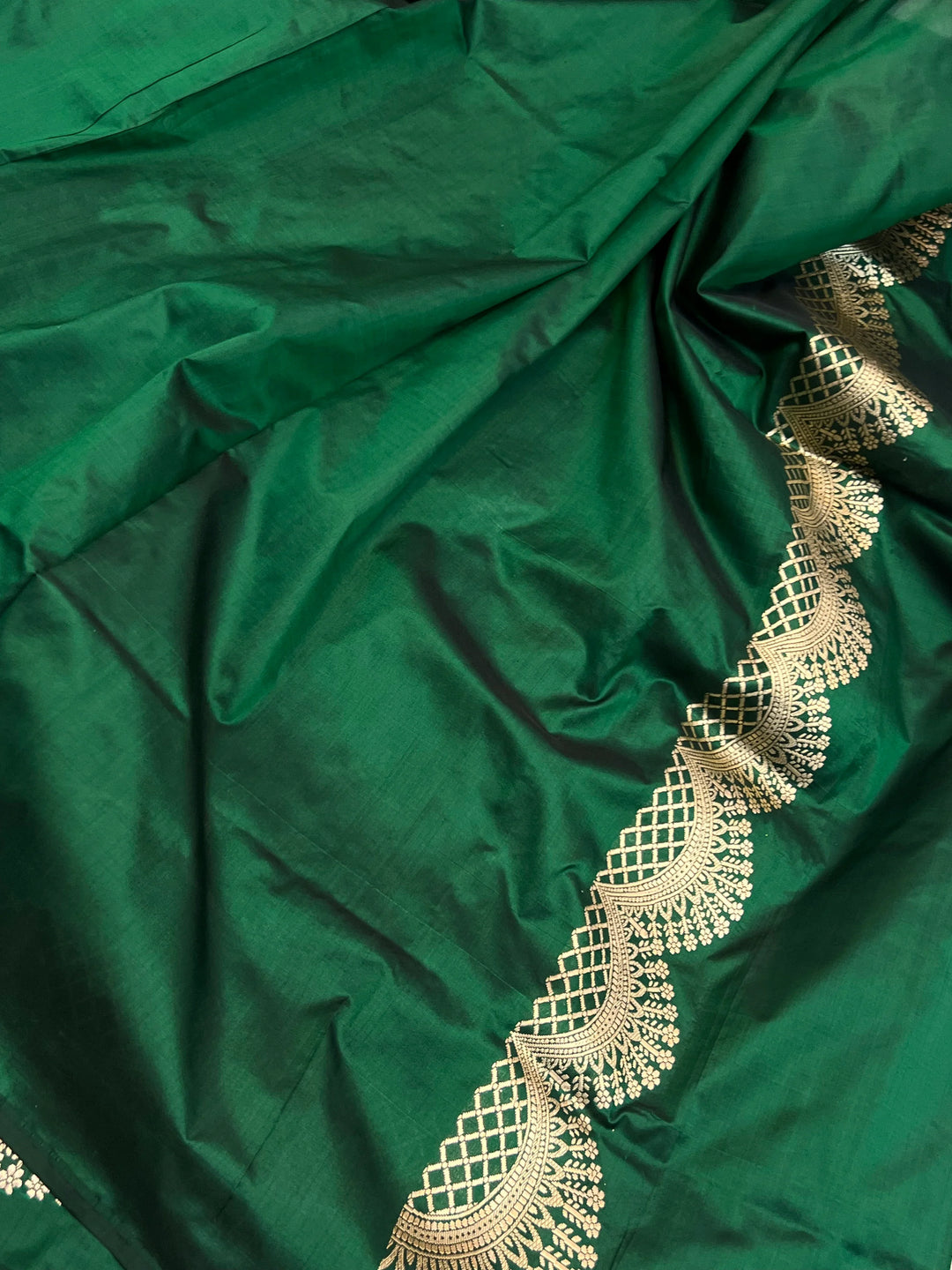 Bottle Green Pure Katan Silk Banarasi Saree with Kadhwa Jaal Design