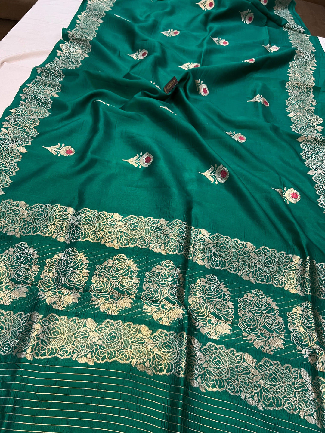 Green Pure Banarasi Handloom Silk Saree - Aura Benaras