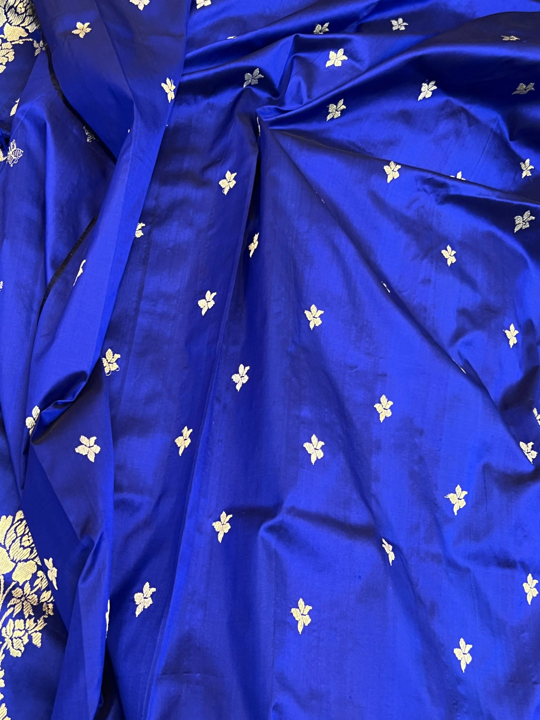 Royal Blue Pure Katan Silk Banarasi Saree with Kadhwa Floral Butas