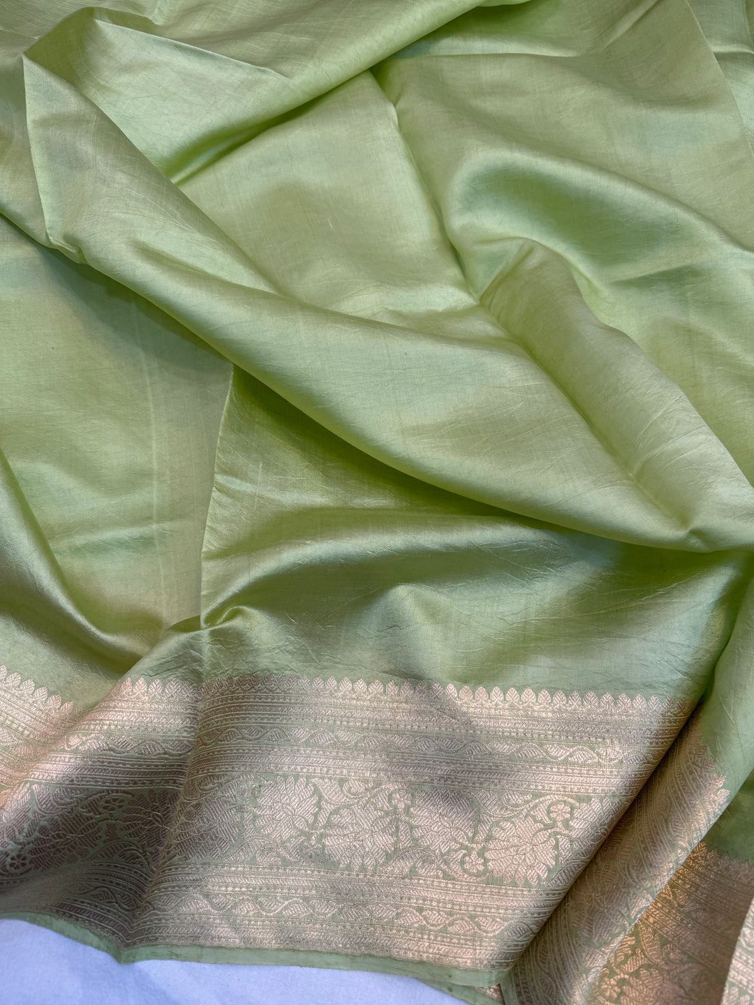 Pista Green Pure Silk Handloom Banarasi Saree