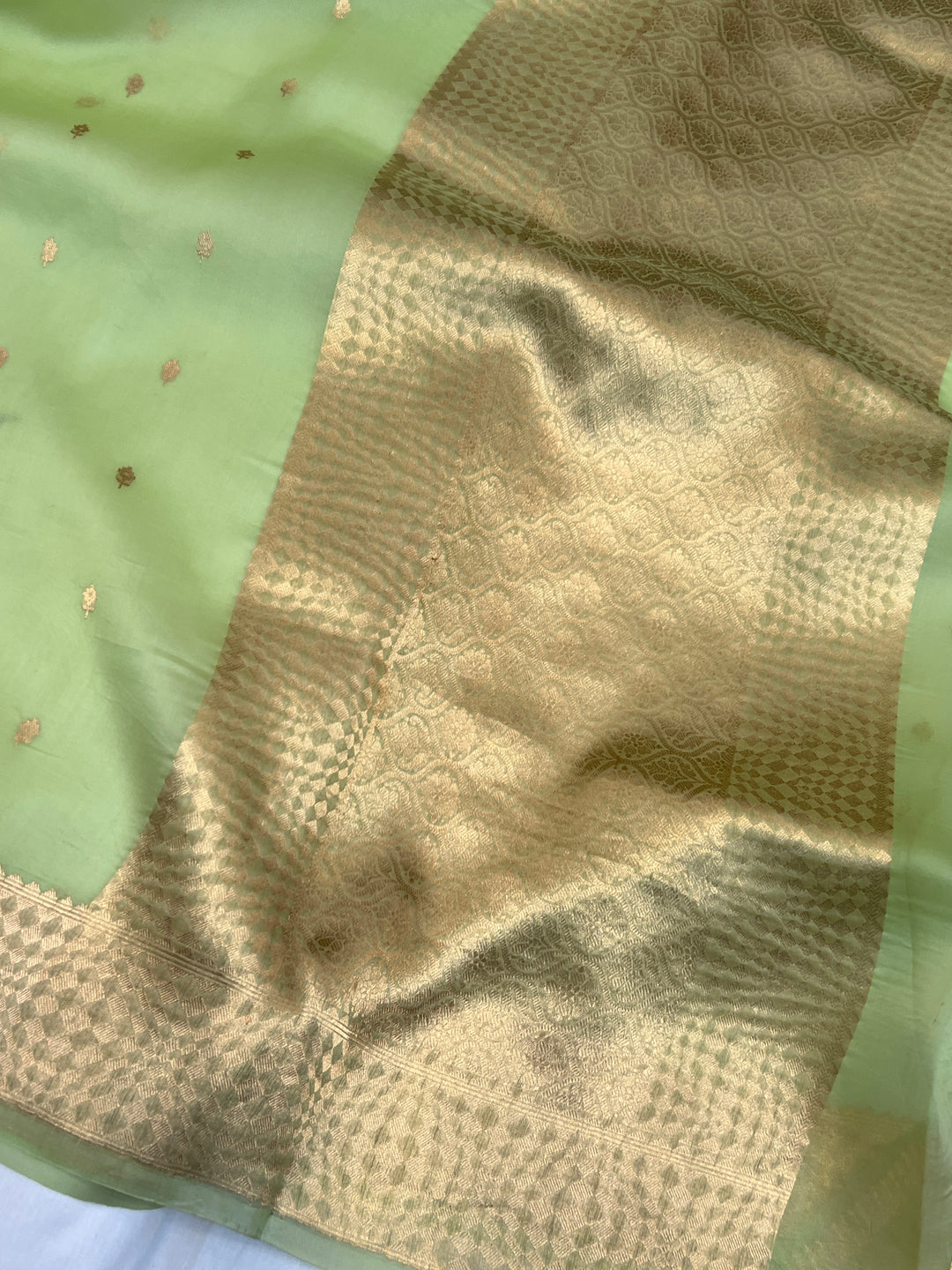 Pista Green Pure Kora Silk Handloom Banarasi Saree