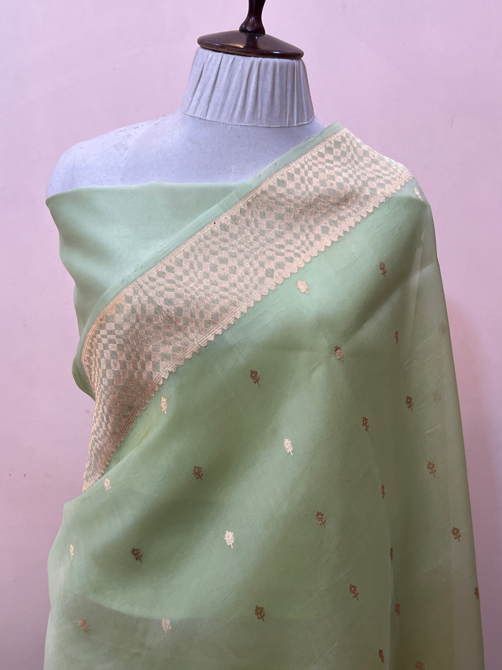 Pista Green Pure Kora Silk Handloom Banarasi Saree