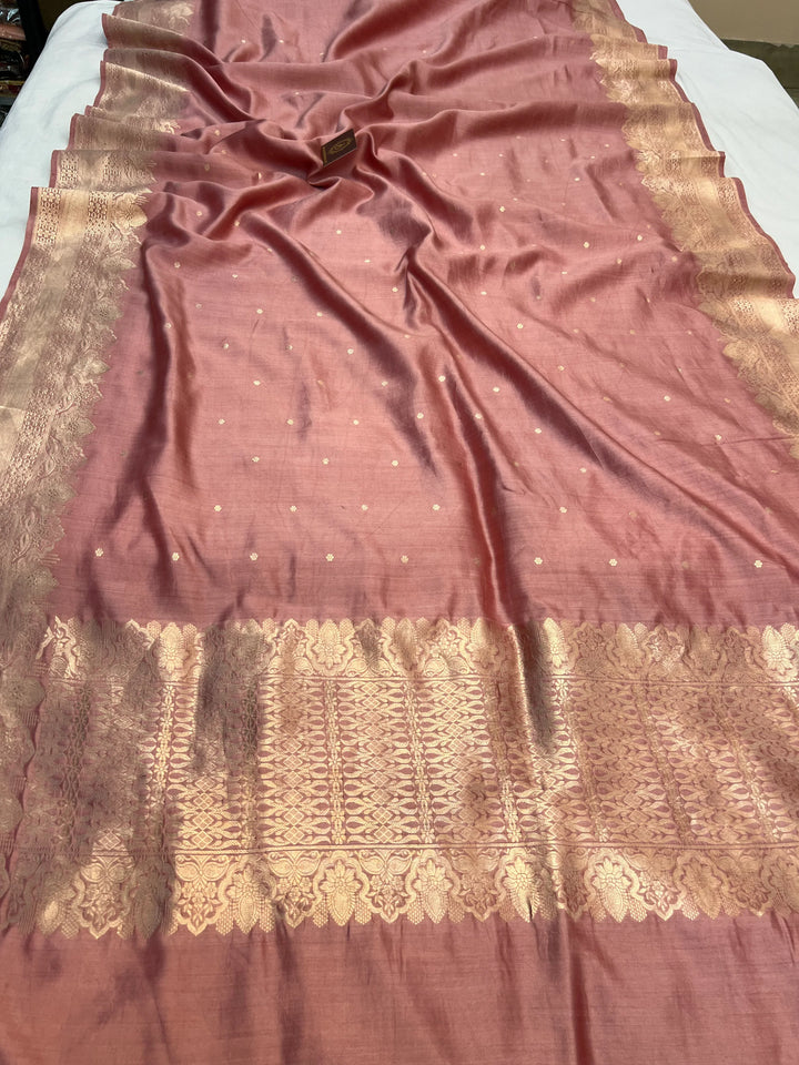 Full view of Pastel pink Pure Chiniya Silk Handloom Banarasi Saree with golden zari kadhwa butis