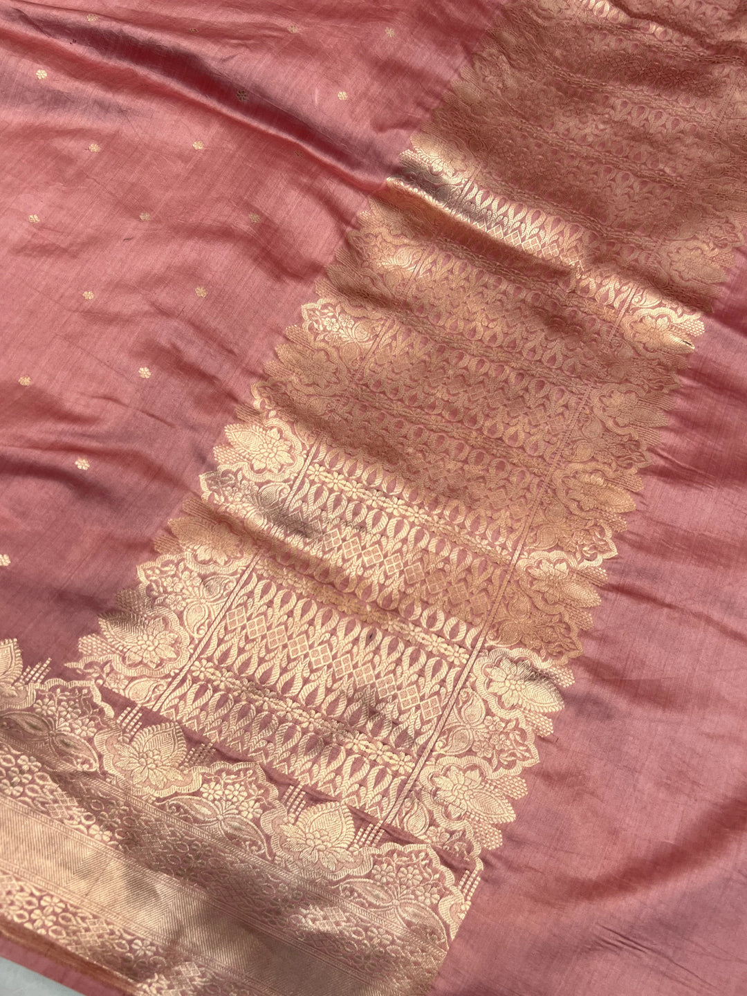 Pallu and border showcasing golden zari work on pure handloom Chiniya silk saree

