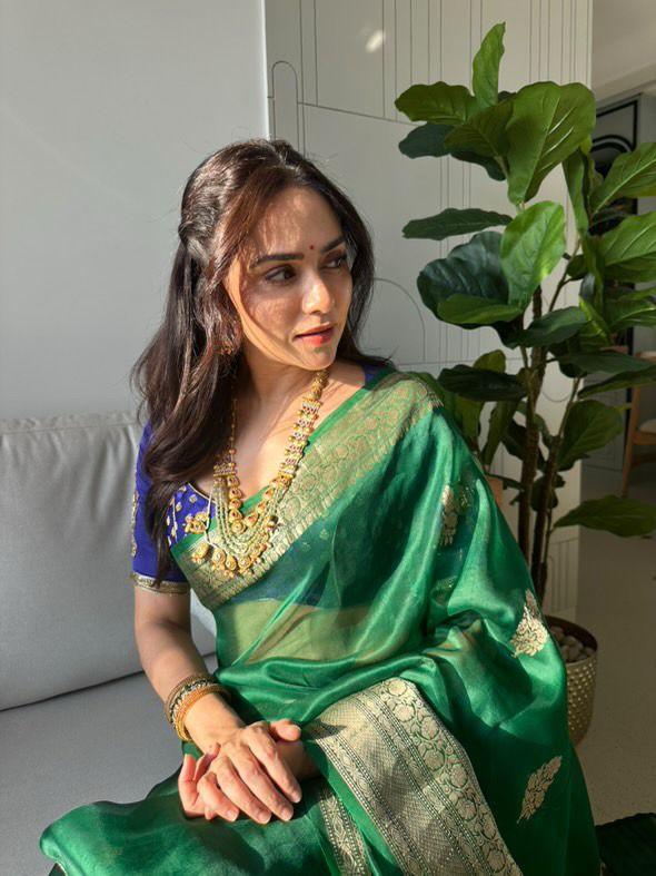 Dark Green Banarasi Handloom Kora Silk Saree