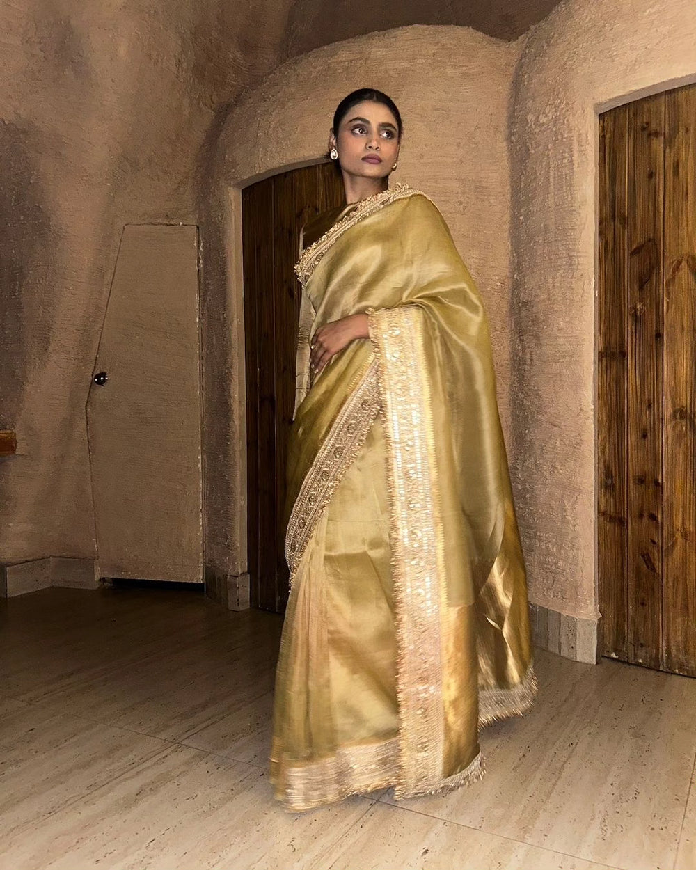 White-Yellow Banarasi Handloom Kora Silk Saree - Aura Benaras