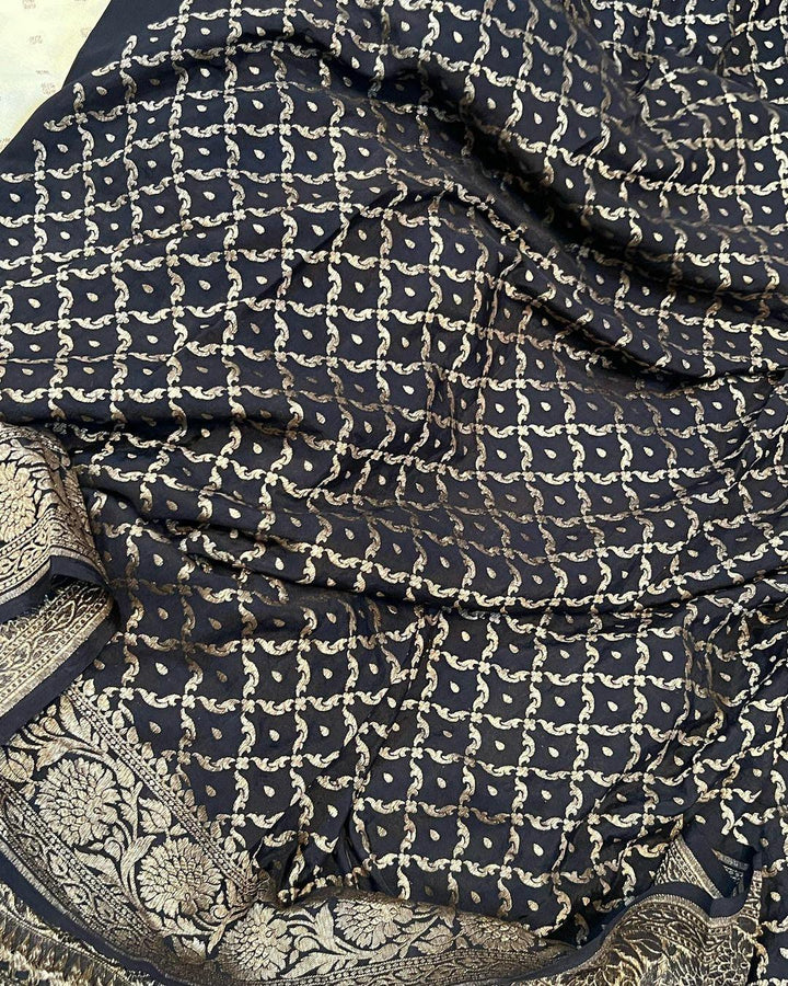 Cream Pure Banarasi Khaddi Crepe Silk Saree - Aura Benaras