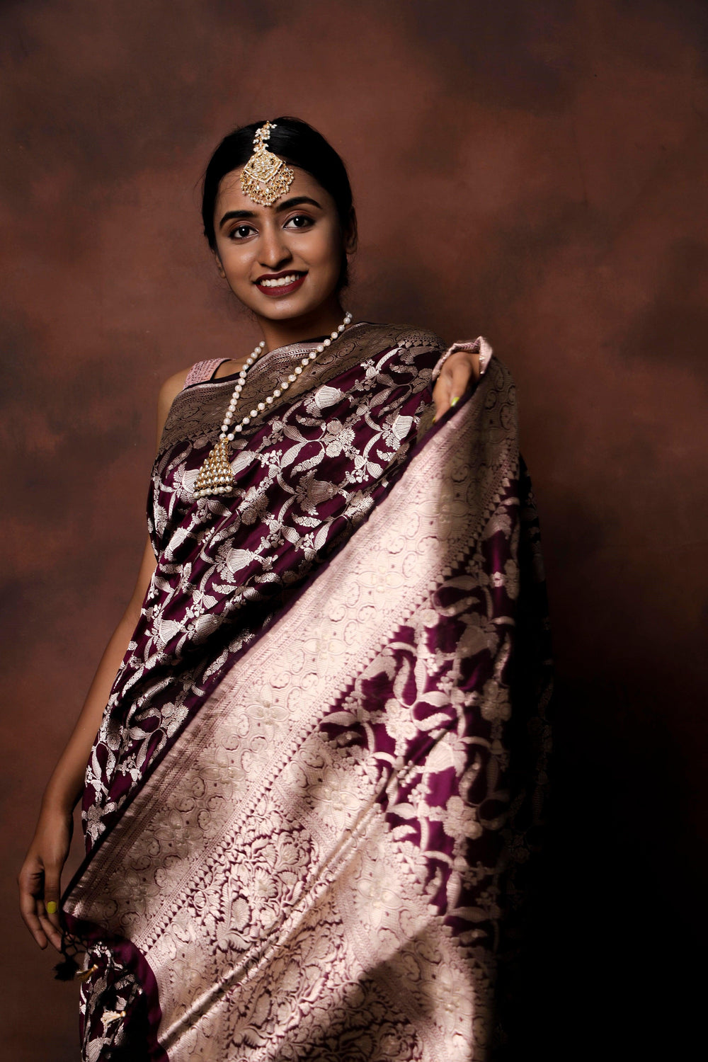 Wine Banarasi Handloom Katan Silk Saree - Aura Benaras