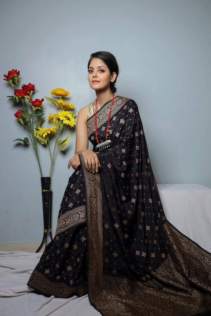 Black Pure Banarasi Khaddi Crepe Silk Saree - Aura Benaras