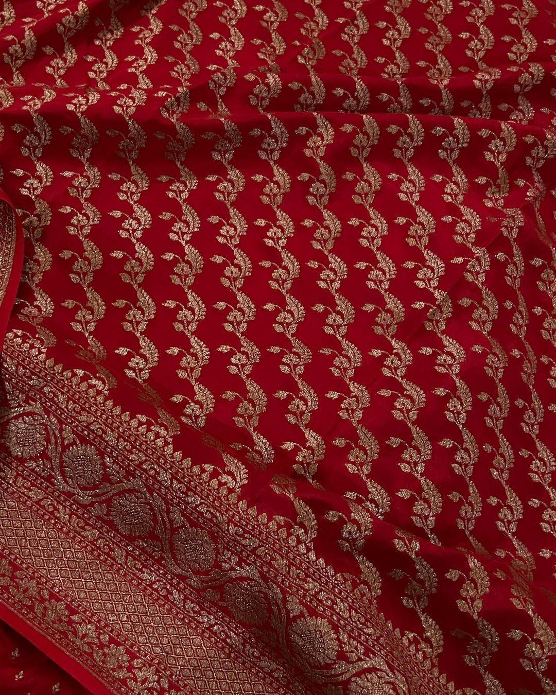 Red Pure Banarasi Khaddi Crepe Silk Saree - Aura Benaras