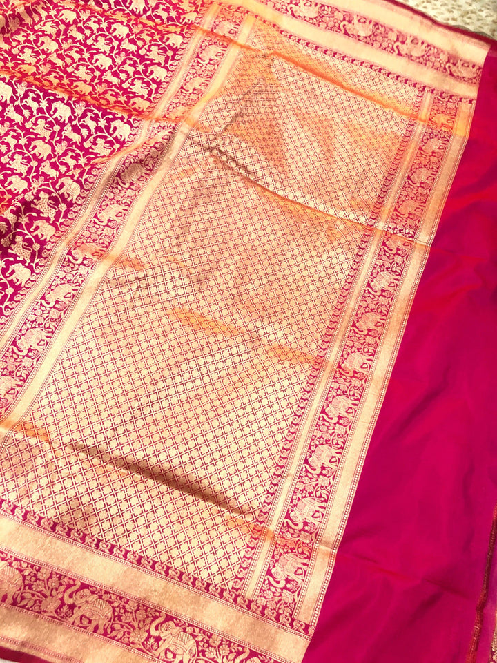 Shikargaah motif pallu with fine cutwork weaving on a Banarasi handloom saree