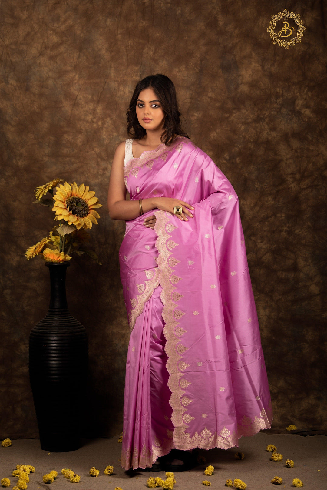 Lavender Banarasi Handloom Katan Silk Saree - Aura Benaras
