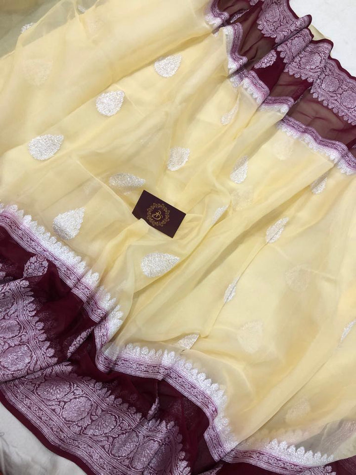 Cream Khaddi Chiffon Banarasi Handloom Saree - Aura Benaras