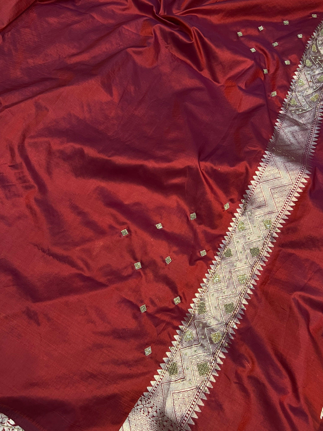 Maroon Pure Banarasi Handloom Katan Silk Saree - Aura Benaras