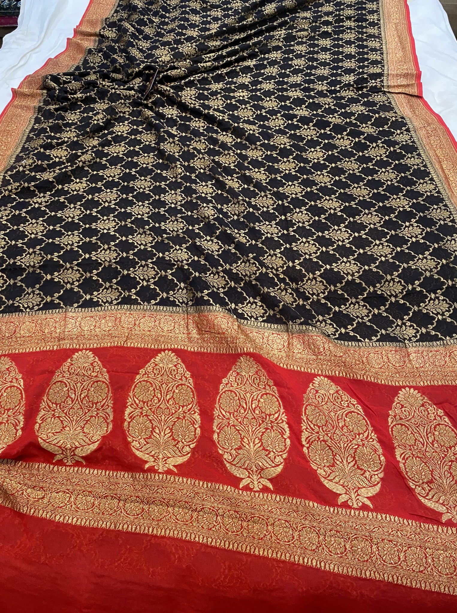 Ethnic Junctions Women's Pure Katan Silk Banarasi Kadiyal Handloom Sar