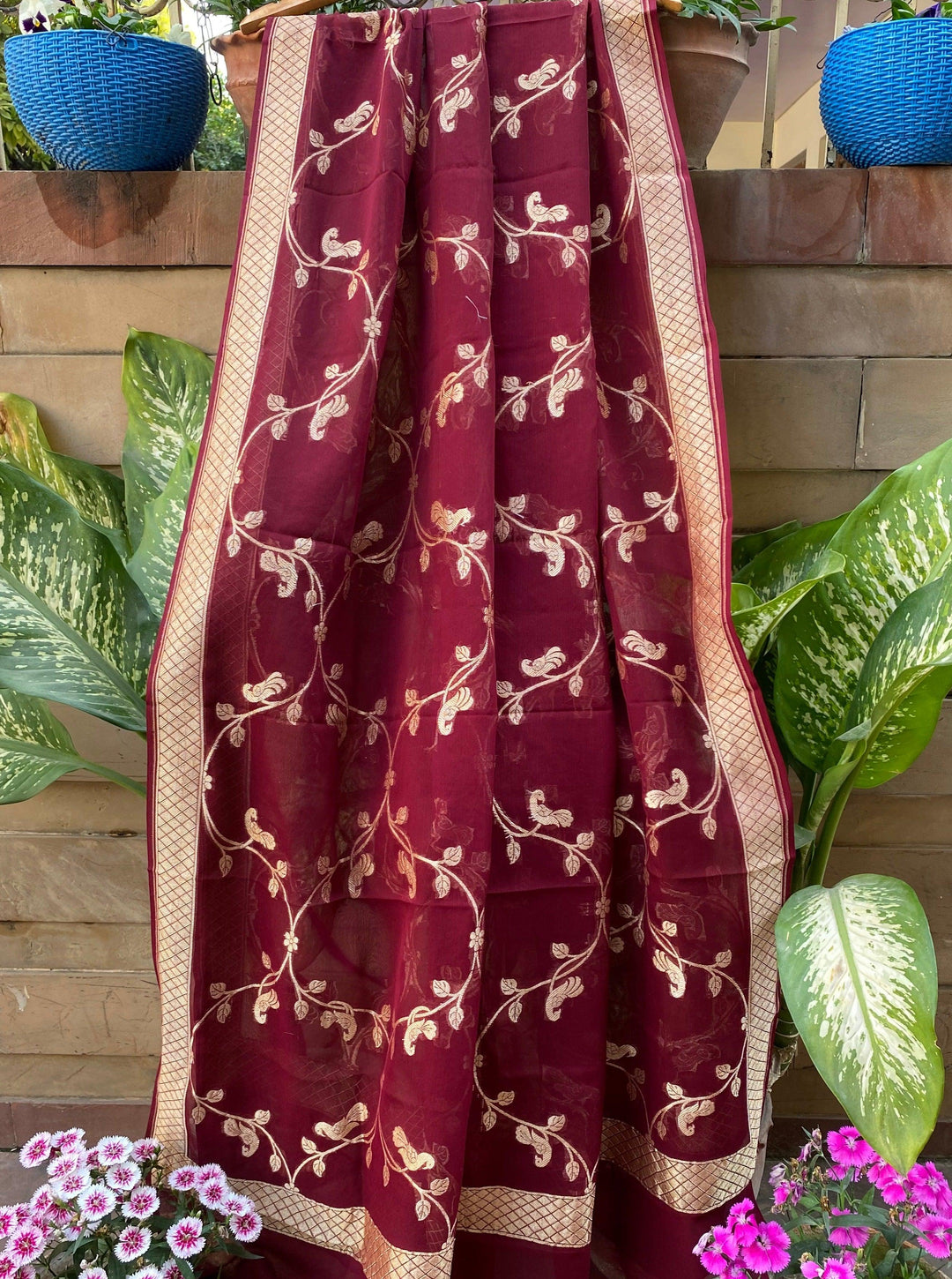 Maroon Pure Banarasi Handloom Georgette Dupatta - Aura Benaras