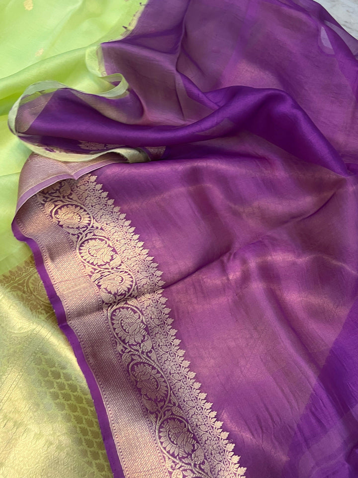 Pista Green Banarasi Handloom Kora Silk Saree - Aura Benaras