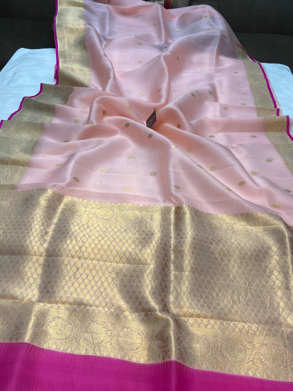 Baby Pink Banarasi Handloom Kora Silk Saree - Aura Benaras