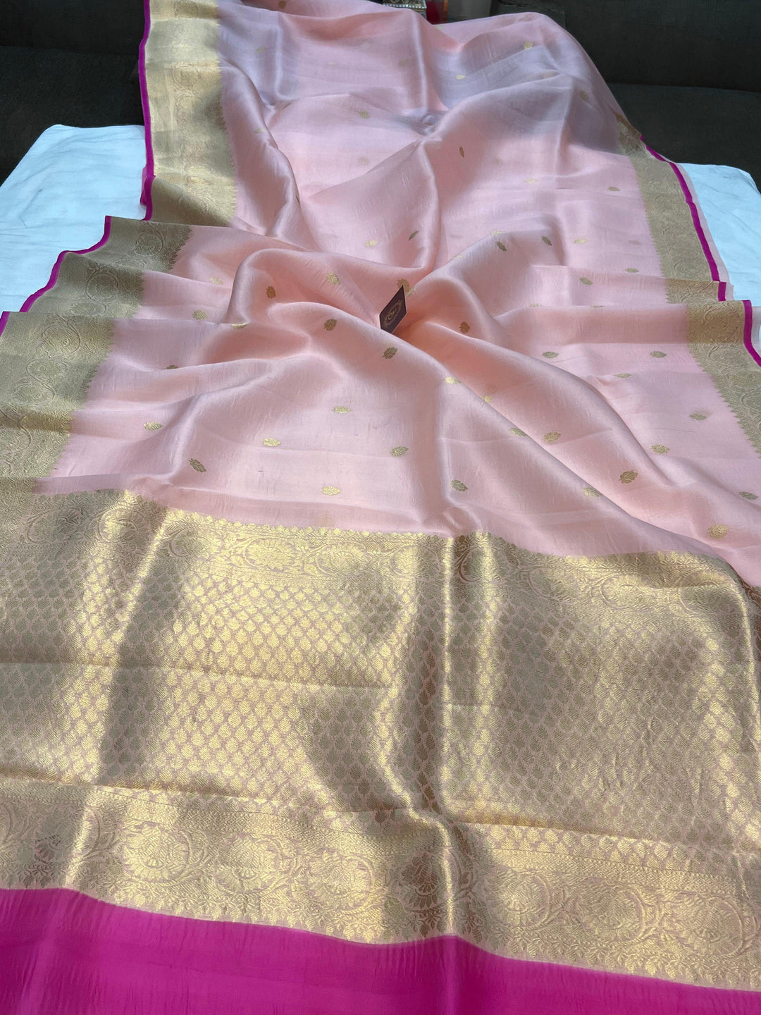 Baby Pink Banarasi Handloom Kora Silk Saree - Aura Benaras