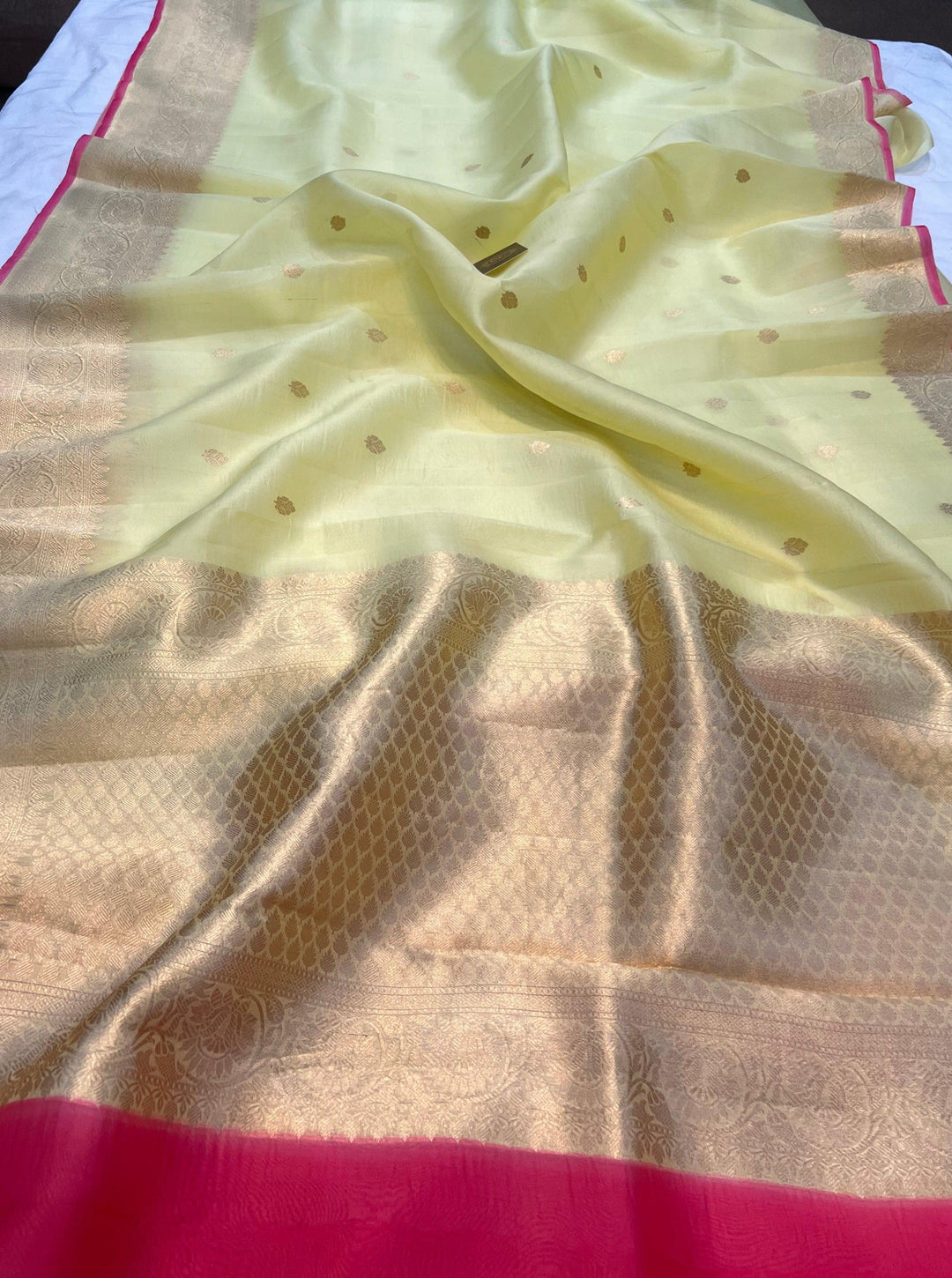 Pastel Yellow Banarasi Handloom Kora Silk Saree - Aura Benaras