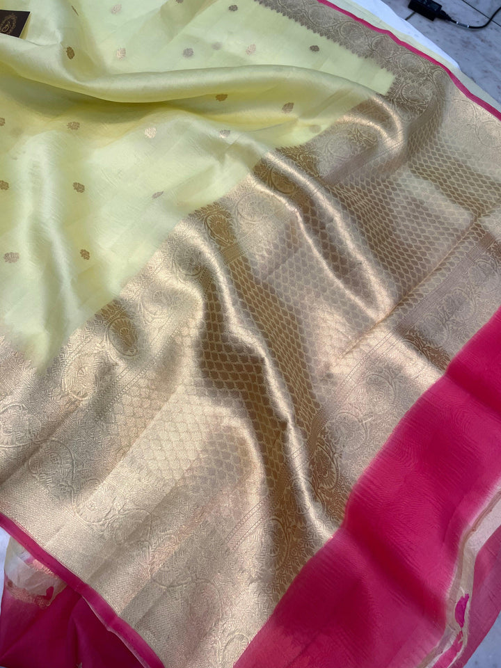 Pastel Yellow Banarasi Handloom Kora Silk Saree - Aura Benaras