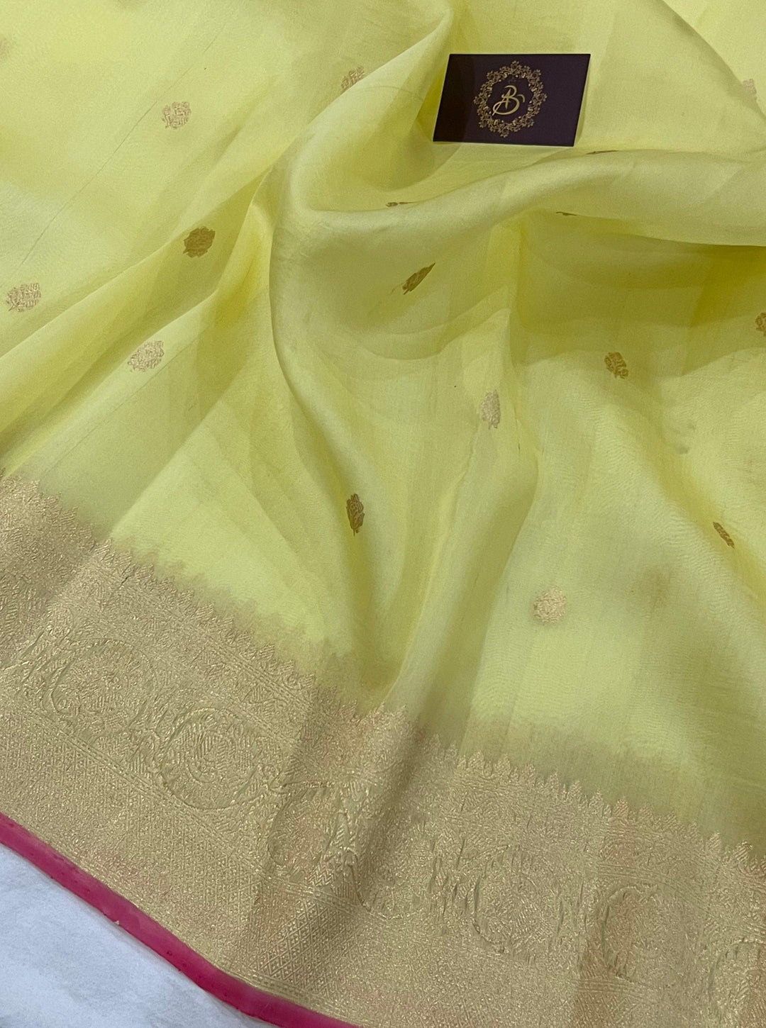 Pastel Yellow Banarasi Handloom Kora Silk Saree - Aura Benaras