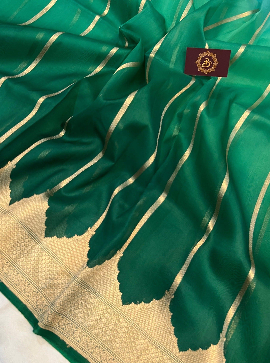 Green Shaded Banarasi Handloom Kora Silk Saree - Aura Benaras