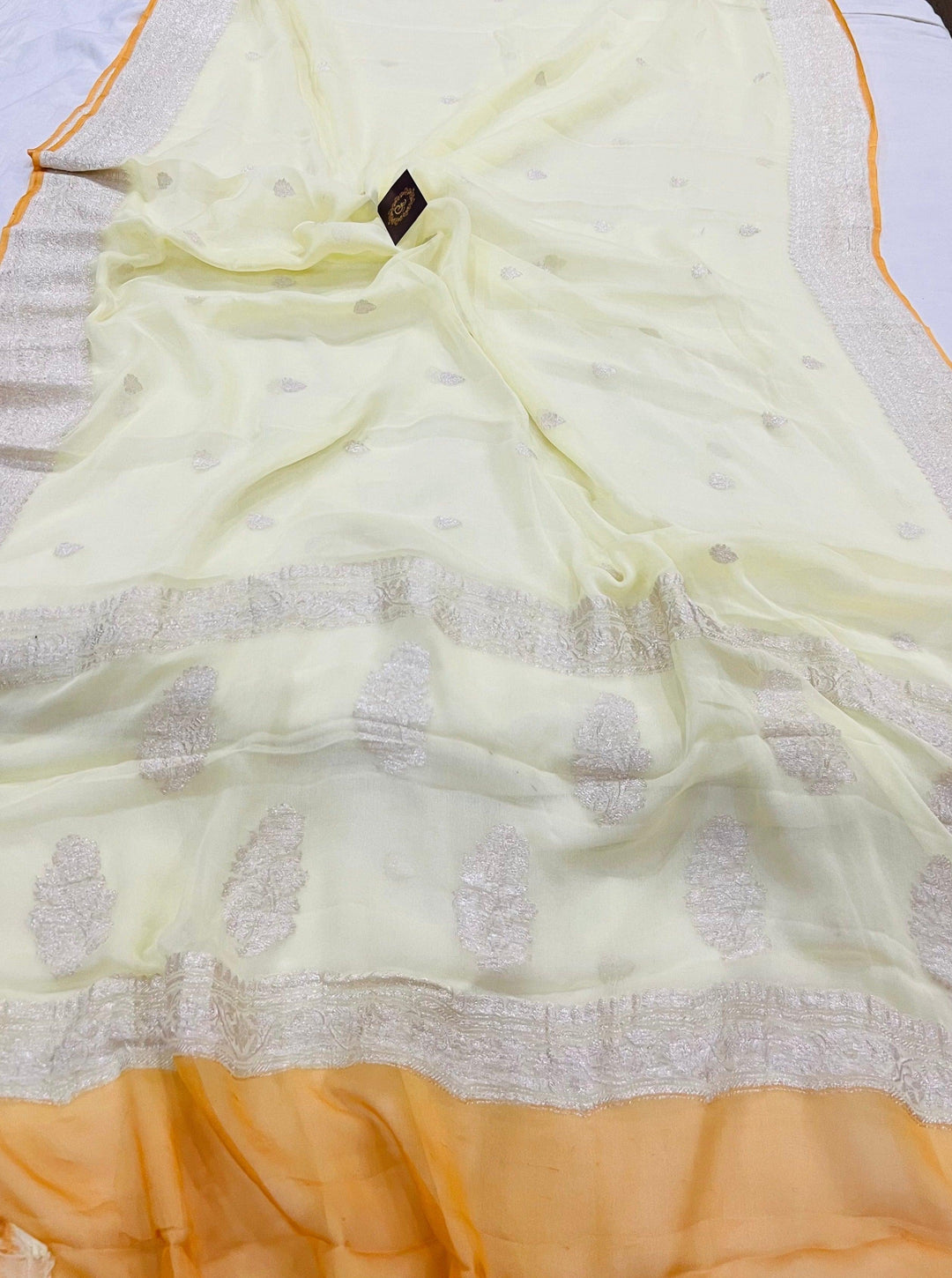 Off White Khaddi Chiffon Banarasi Handloom Saree - Aura Benaras