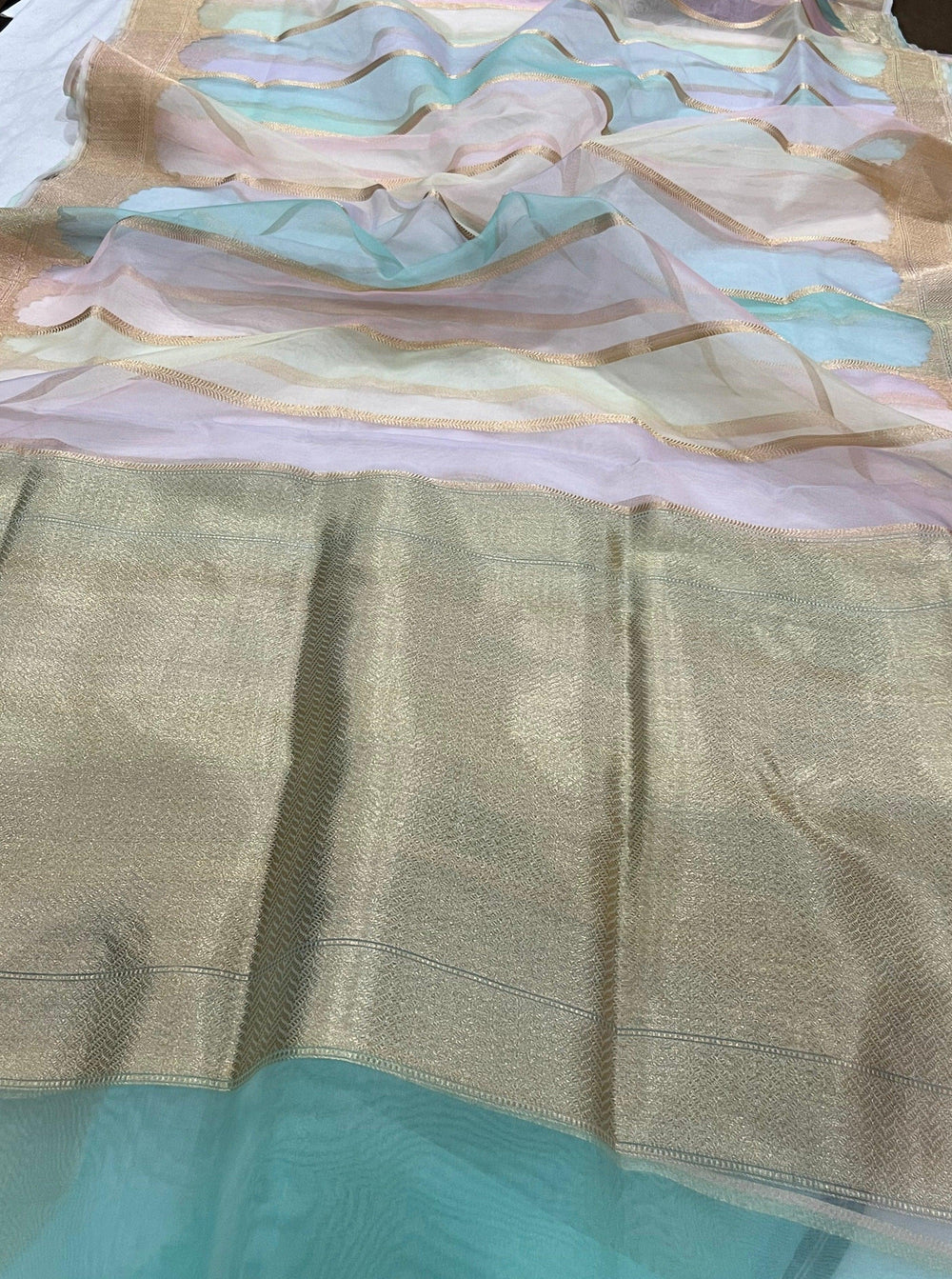 Rangkaat Pure Banarasi Handloom Kora Silk Saree - Aura Benaras