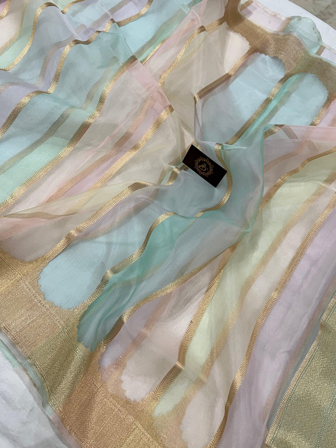 Rangkaat Pure Banarasi Handloom Kora Silk Saree - Aura Benaras