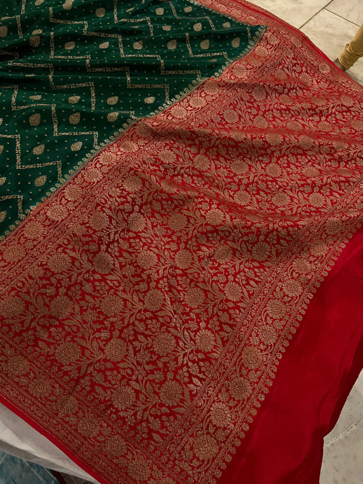 Bottle green Pure Banarasi Khaddi Crepe Silk Saree - Aura Benaras