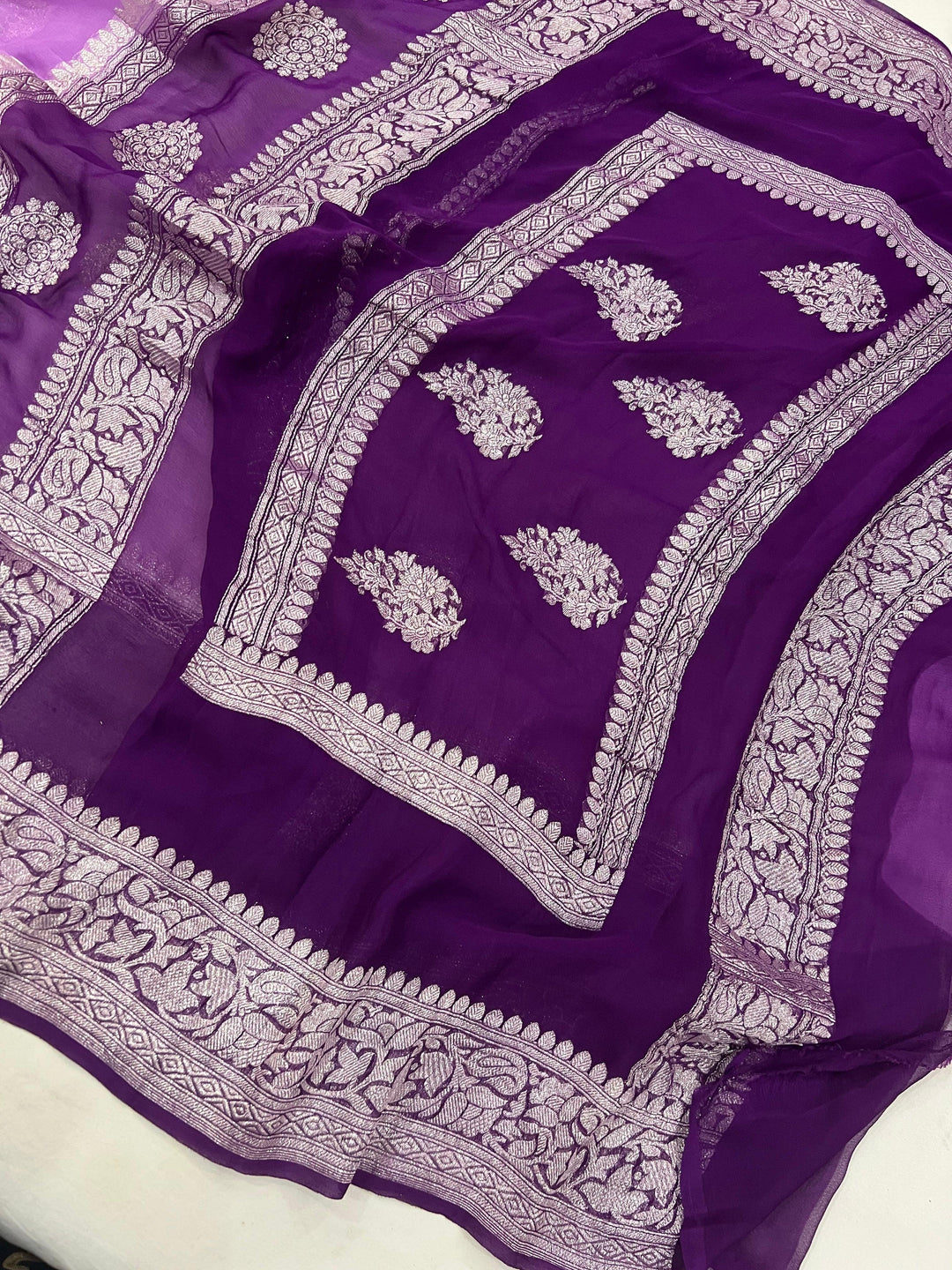 Lilac Buta Banarasi Khaddi Chiffon Georgette Saree - Aura Benaras
