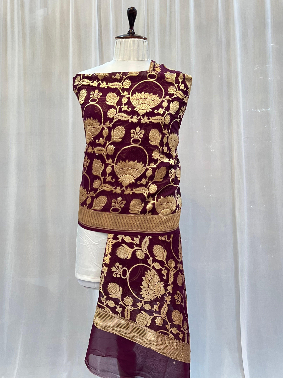 Deep Maroon Pure Banarasi Handloom Georgette Dupatta - Aura Benaras