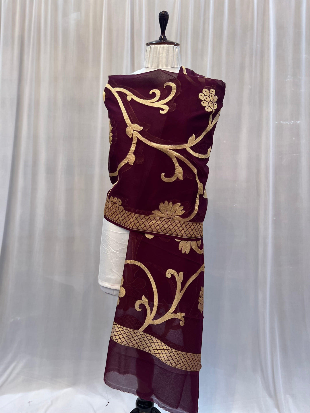 Wine Green Pure Banarasi Handloom Georgette Dupatta - Aura Benaras