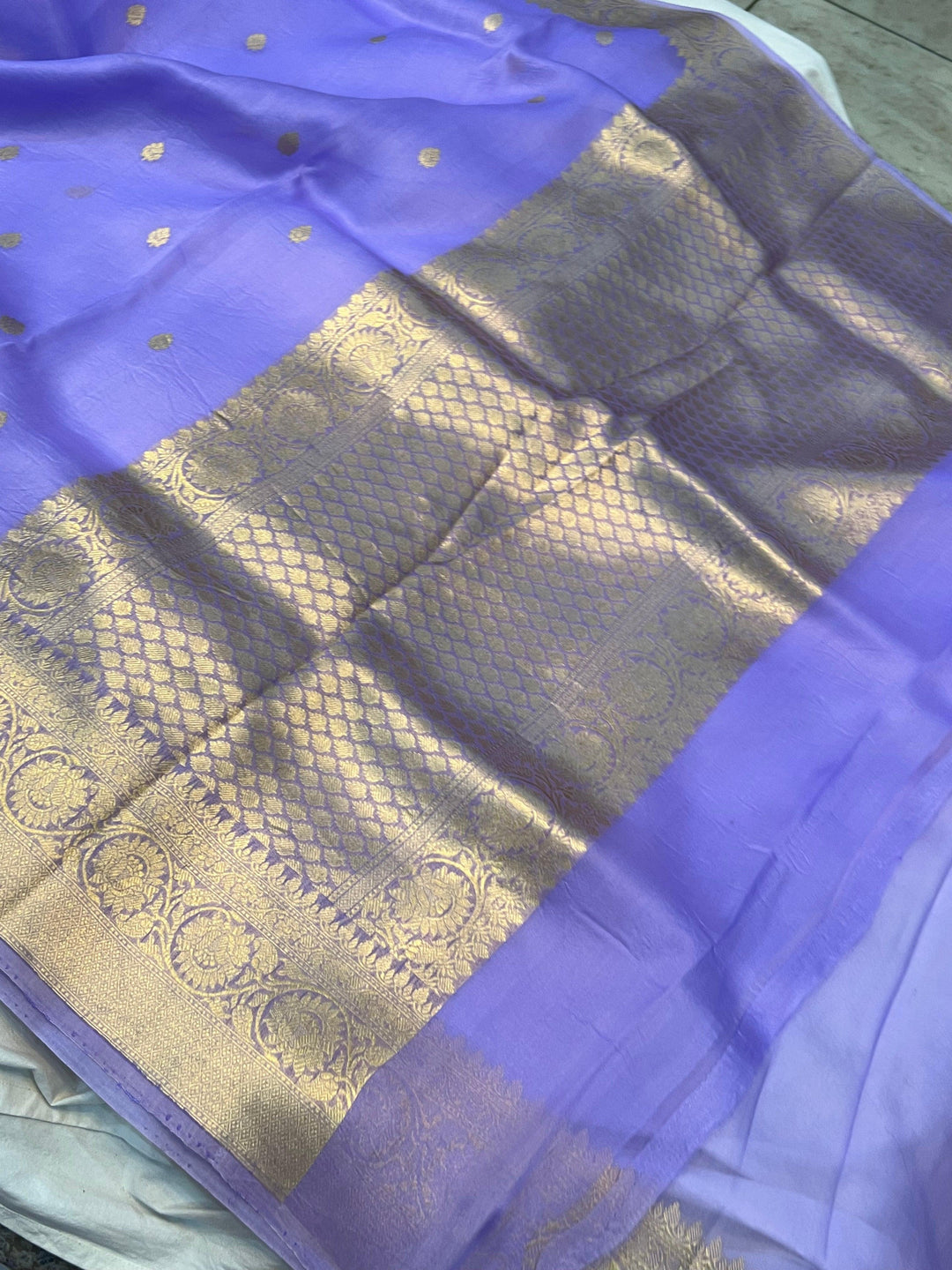 Lilac Banarasi Handloom Kora Silk Saree - Aura Benaras