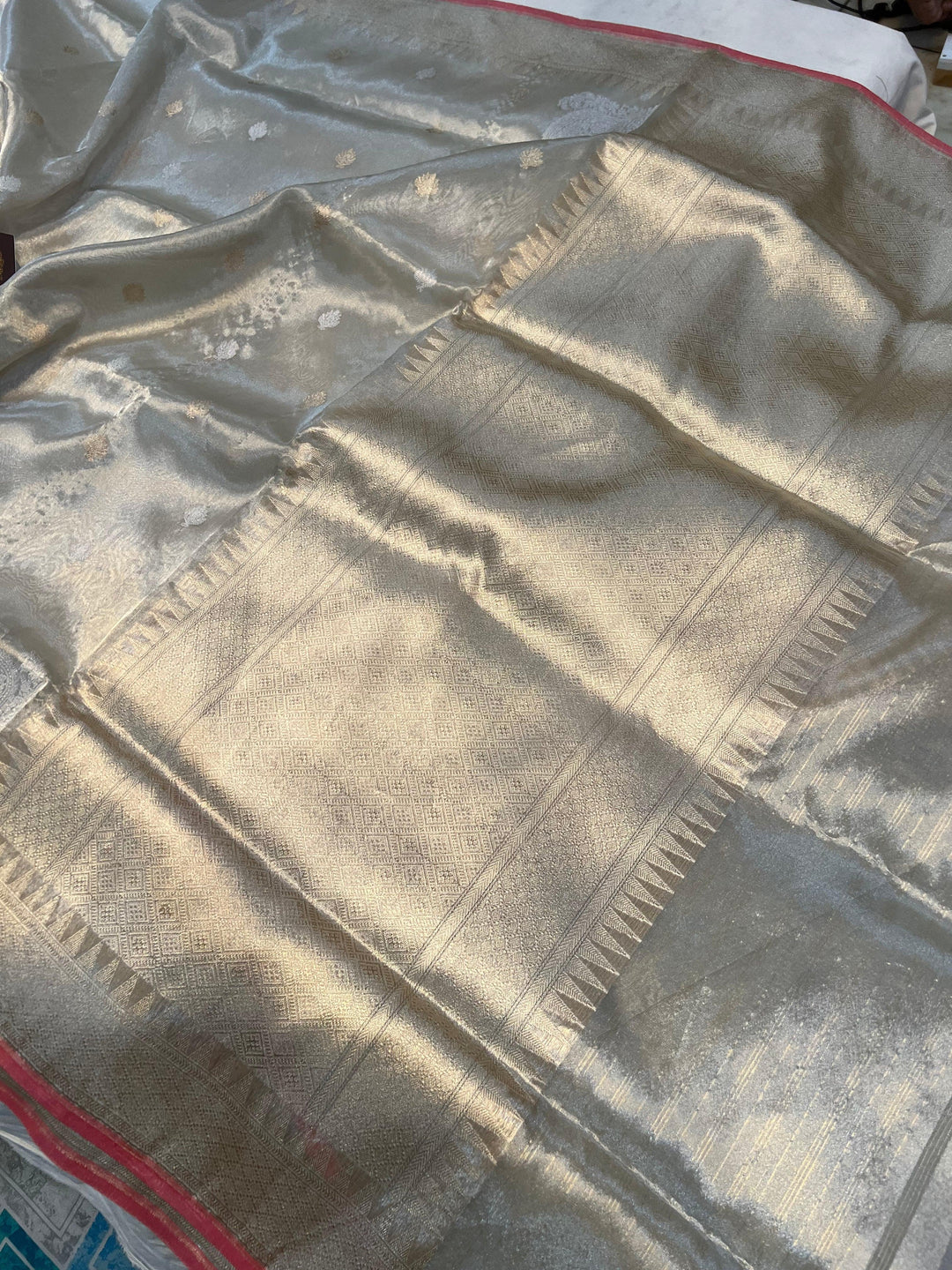 Silver Banarasi Handloom Pure Organza Tissue Saree - Aura Benaras