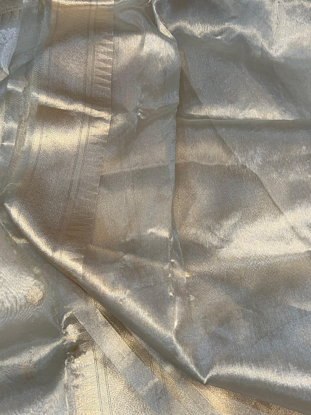Silver Banarasi Handloom Pure Organza Tissue Saree - Aura Benaras