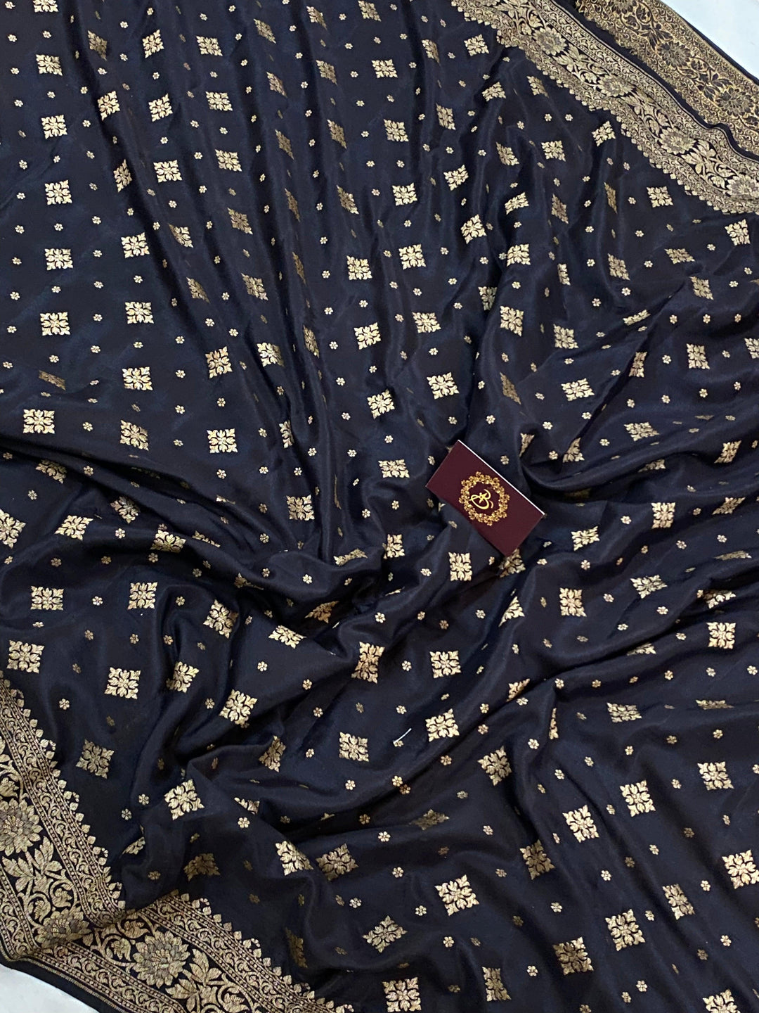 Black Pure Banarasi Khaddi Crepe Silk Saree - Aura Benaras